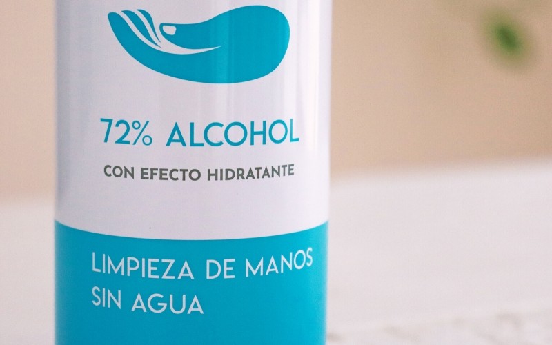 Contiene 72% de alcohol