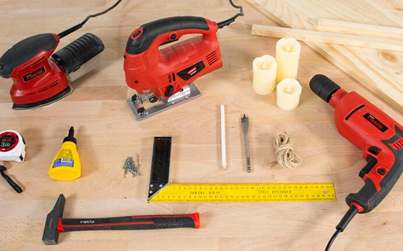 Herramientas para hacer la caja de madera