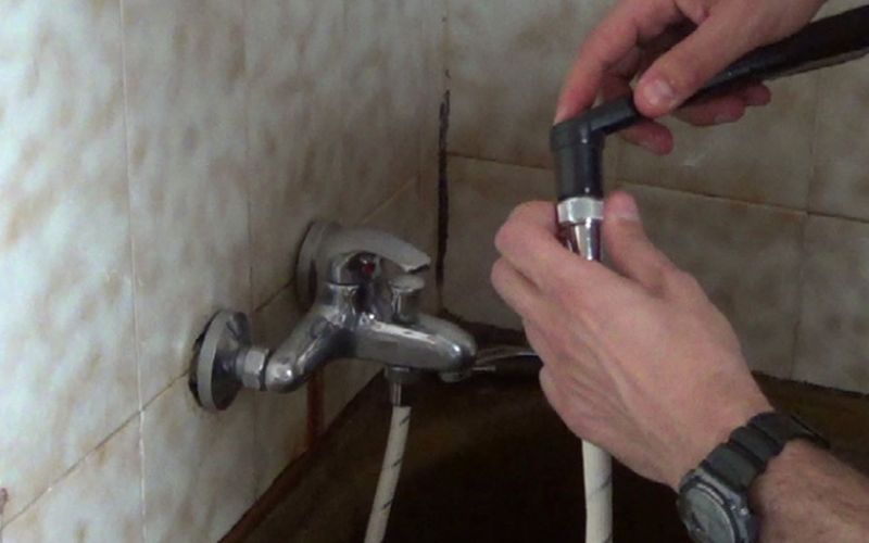 Cómo reparar la alcachofa de la ducha?