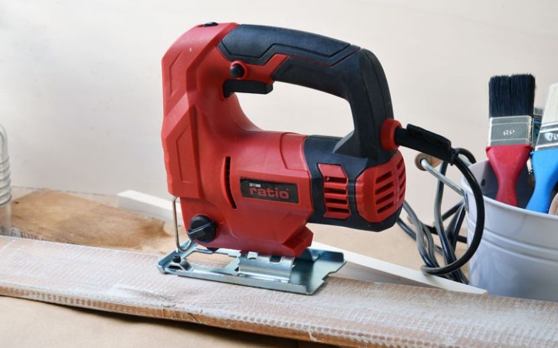 Herramientas para hacer el mueble con ruedas