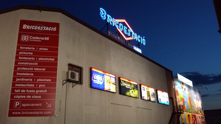 BRICOESTACIÓ, SL