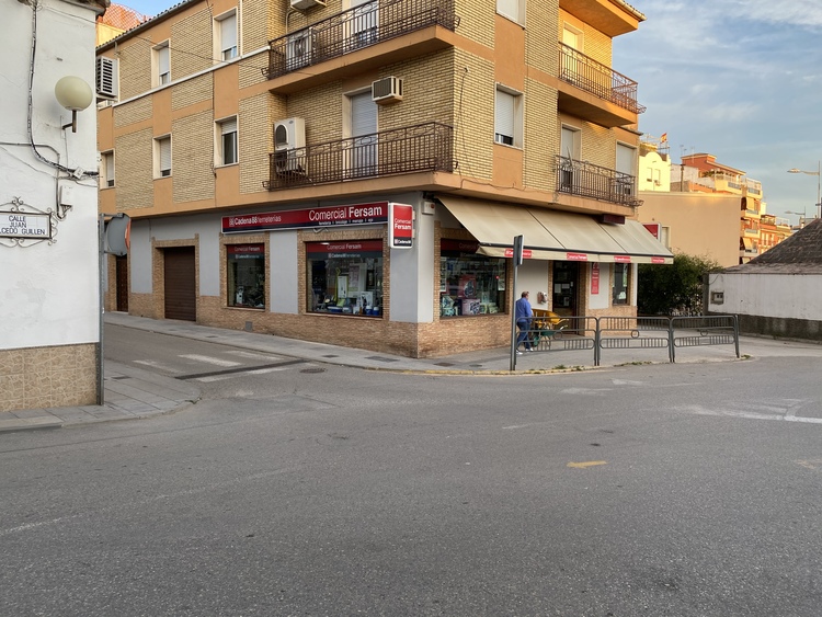 COMERCIAL FERSAM