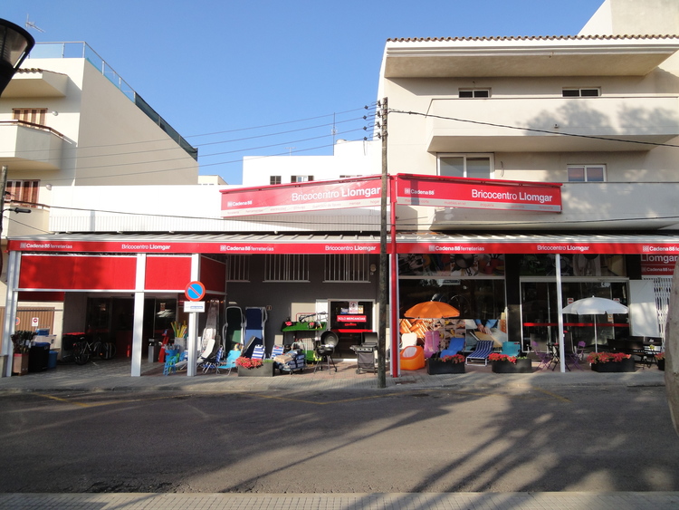 BRICOCENTRO LLOMGAR, S.L.