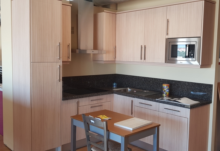 MOLDURAS USERA, S.L.