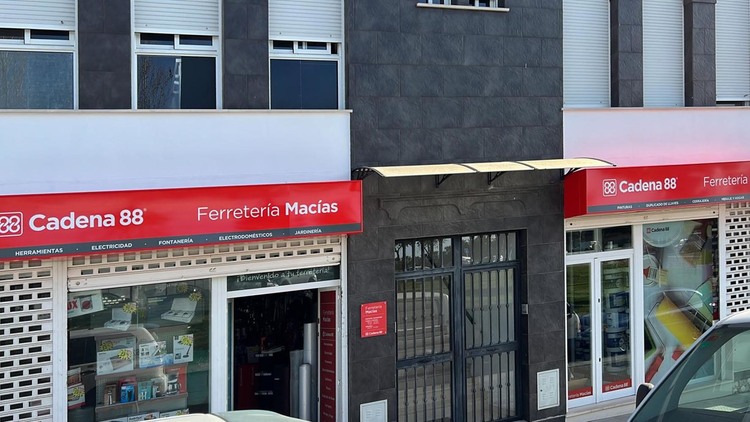 FERRETERÍA MACÍAS (Antigua Doga