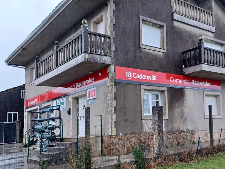 COMERCIAL BASTAVALES