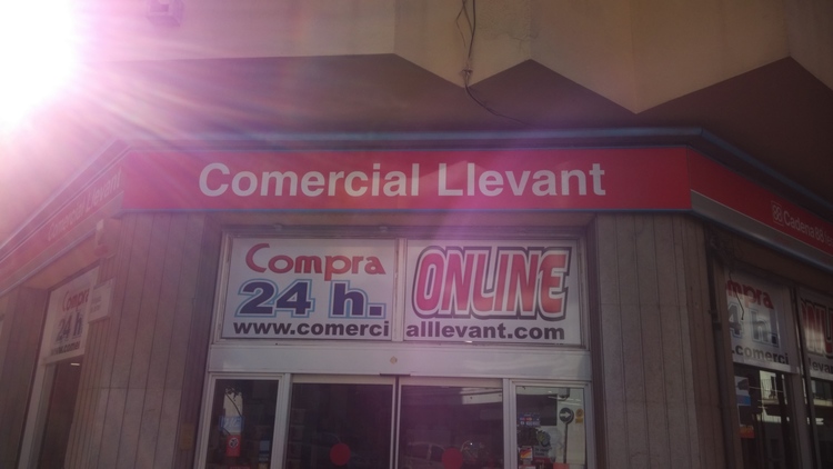 COMERCIAL LLEVANT
