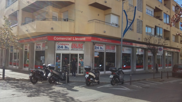 COMERCIAL LLEVANT