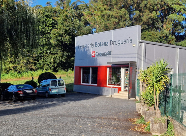 FERRETERÍA BOTANA