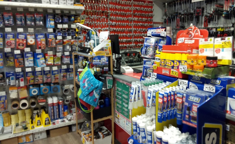 FERRETERÍA CORNELLÀ CENTRE