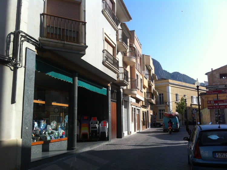 FERRETERIA ALONSO S.L.