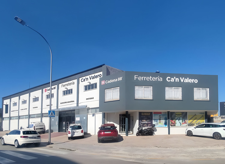 FERRETERIA CA'N VALERO