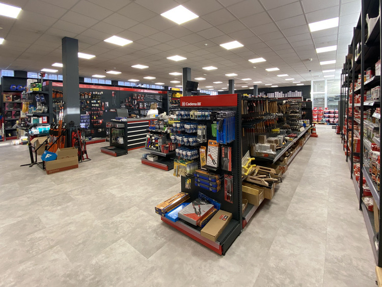 FERRETERIA CA'N VALERO