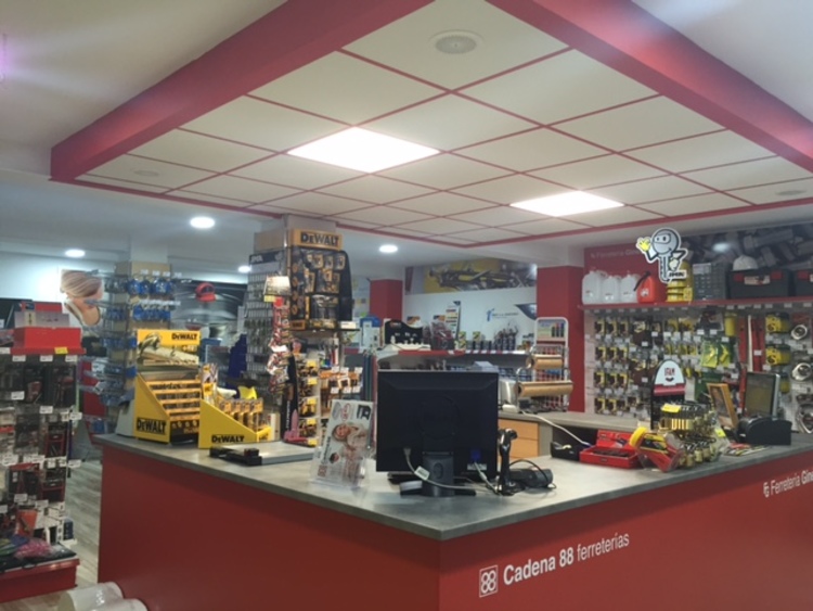 FERRETERÍA GINÉS