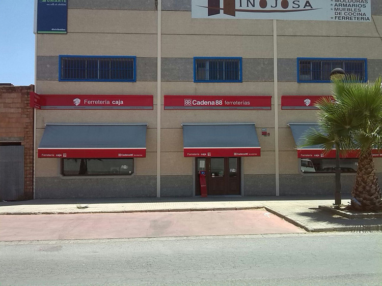 FERRETERÍA CAJA