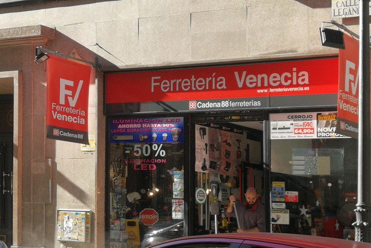 FERRETERÍA VENECIA