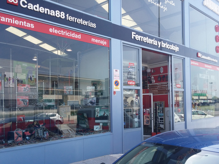 SUMINISTROS FERREMAX