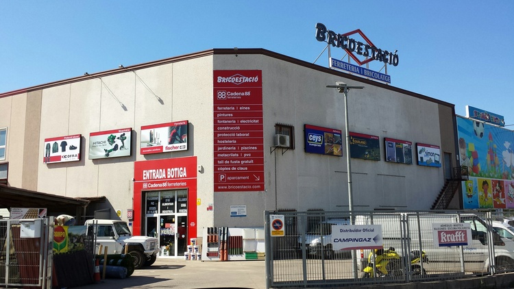 BRICOESTACIÓ, SL