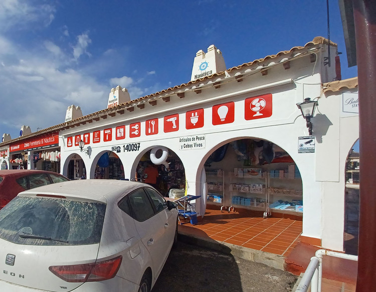 FERRETERÍA & NÁUTICA ZOKO