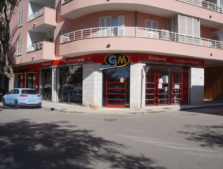 FERRETERÍA S'AVINGUDA