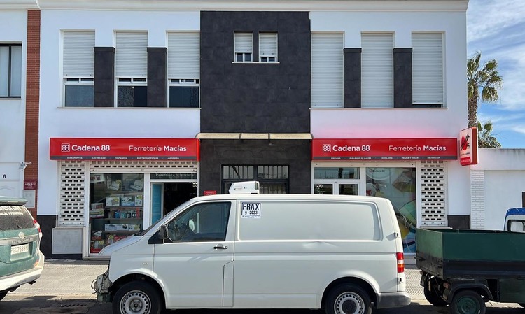 FERRETERÍA MACÍAS (Antigua Doga