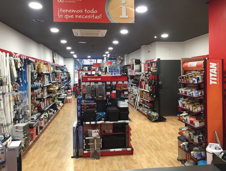 FERRETERIA Y BRICOLAJE CASAL C.B