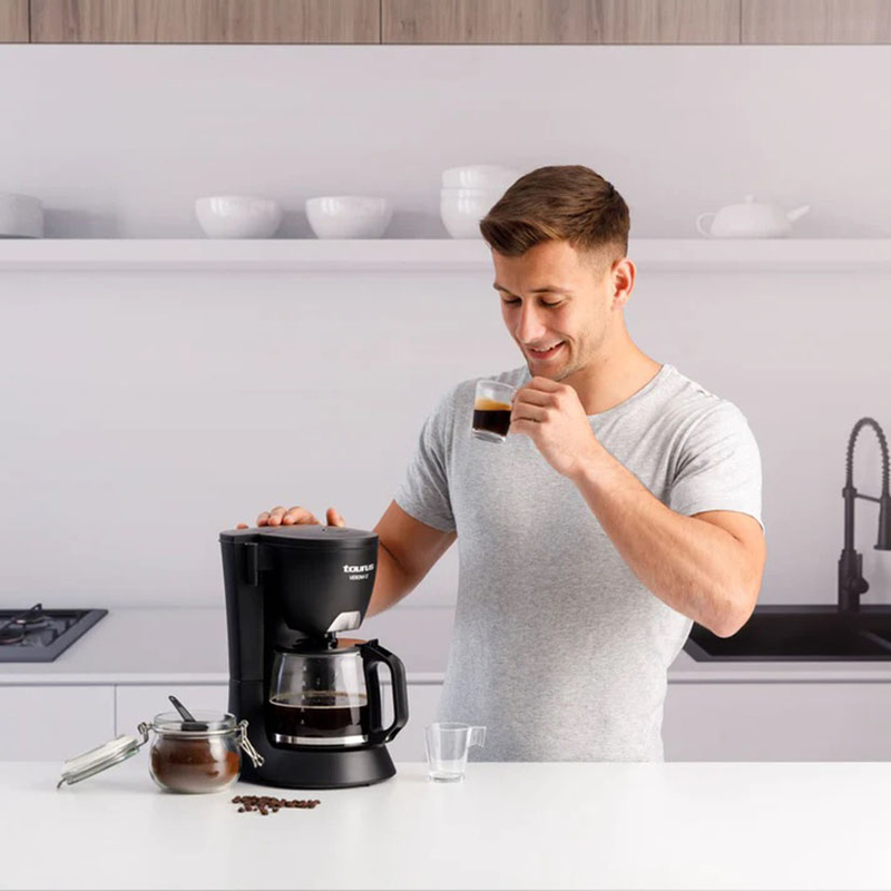 Cafetera goteo 680 W TAURUS Verona 12