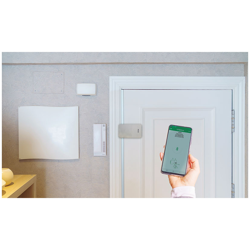Cerradura invisible ARREGUI para puertas modelo Kamo