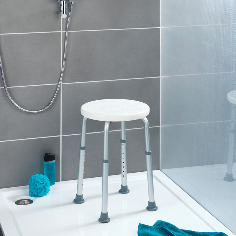 Taburete de baño regulable WENKO serie Secura