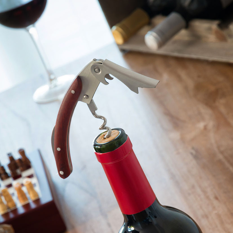 Estuche 5 accesorios de vino y juego de ajedrez INNOVAGOODS 37 piezas