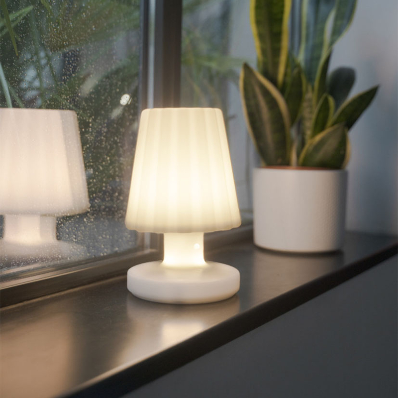Lámpara de sobremesa XANLITE Blanca recargable