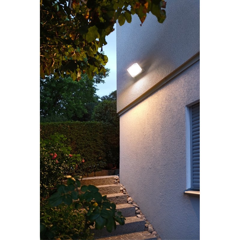 Foco LED de pared AL con protección IP44 Brennenstuhl