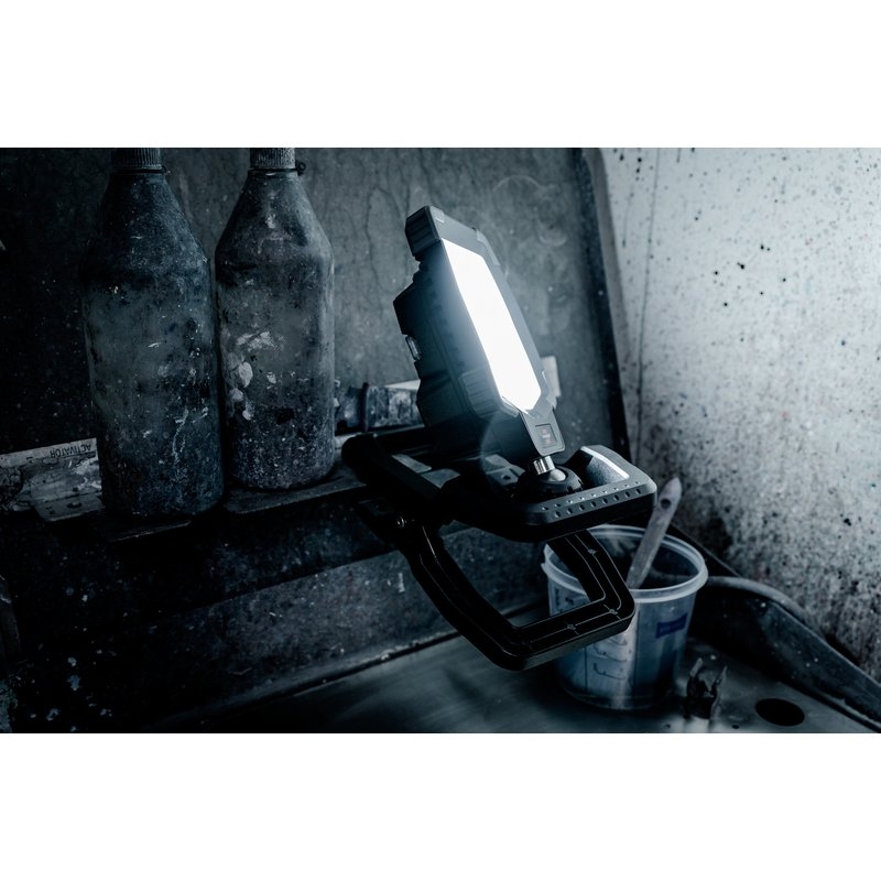 Foco de trabajo LED PORTÁTIL con pinza abrazadera CL 1045 MA, IP65 Brennenstuhl