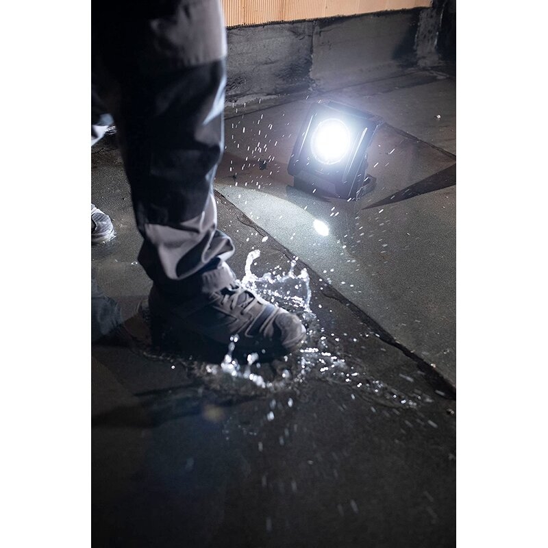 Foco híbrido LED 6050 MH con toma de corriente + MULTI BATTERY SYSTEM, compatible con las baterías 18V de 5 fabricantes - IP65 Brennenstuhl
