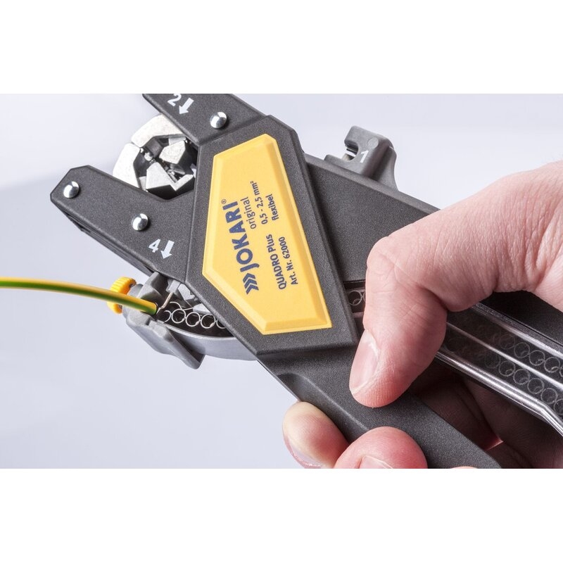 Herramienta de corte, pelado, torsión y crimpación de cables QUADRO Plus Jokari