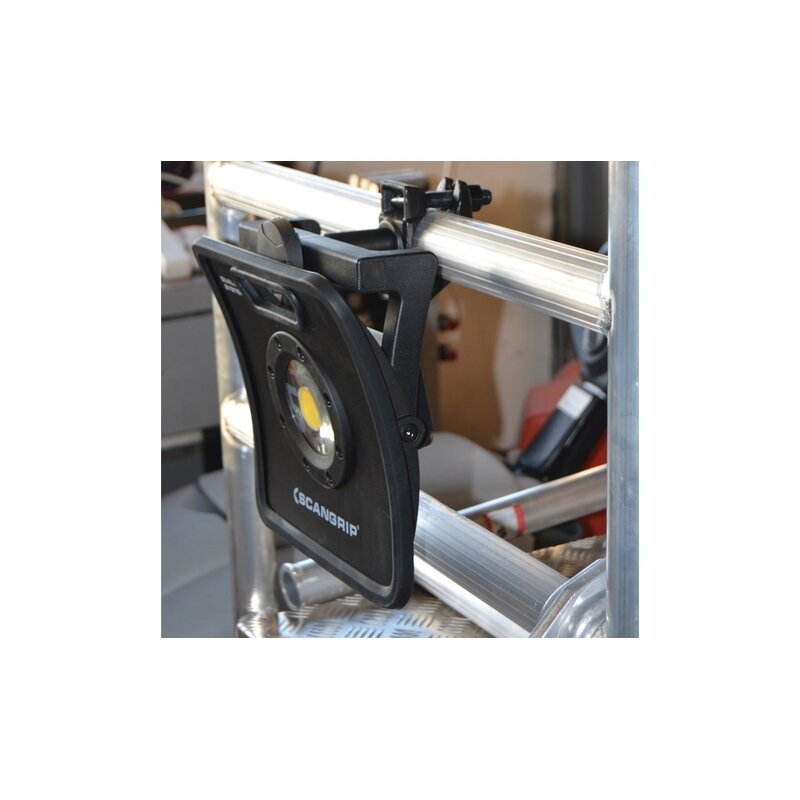 Soporte para fijar focos Nova y Vega en andamios Scangrip Lighting