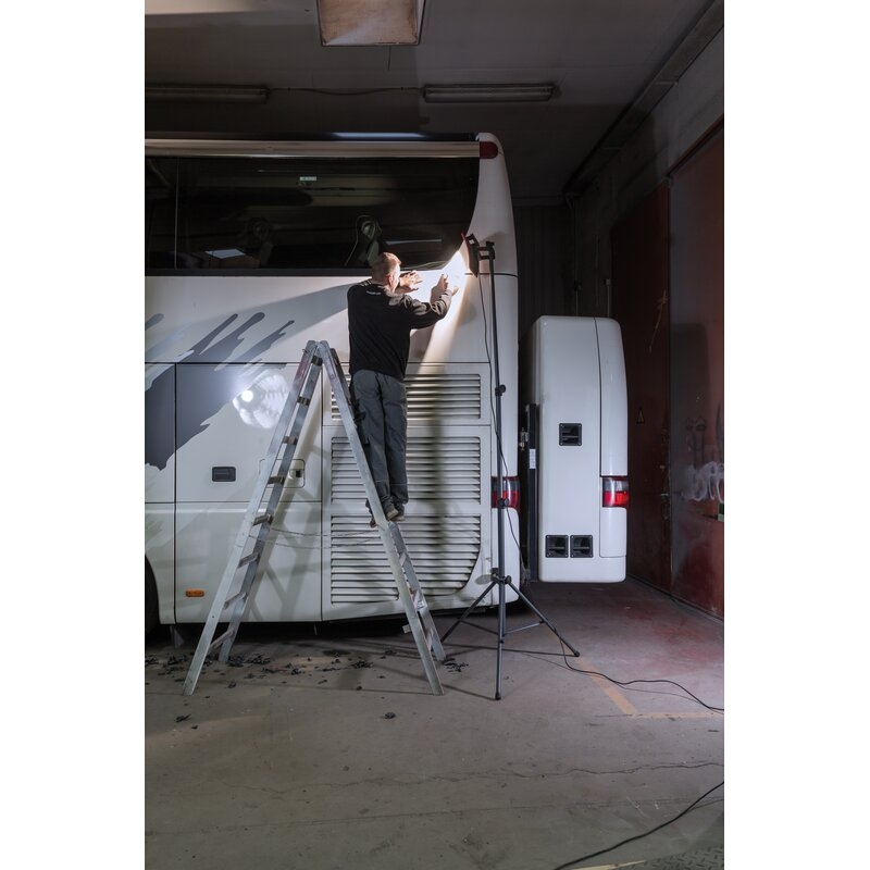 Trípode telescópico de acero pintado Epoxi Scangrip Lighting