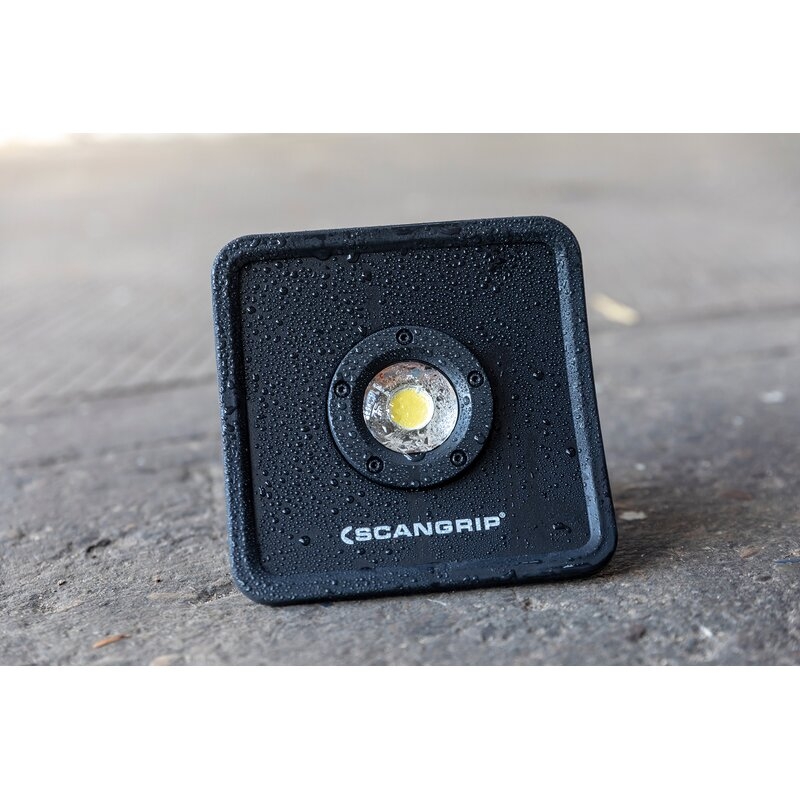 Foco de trabajo recargable con diseño compacto Nova R Scangrip Lighting