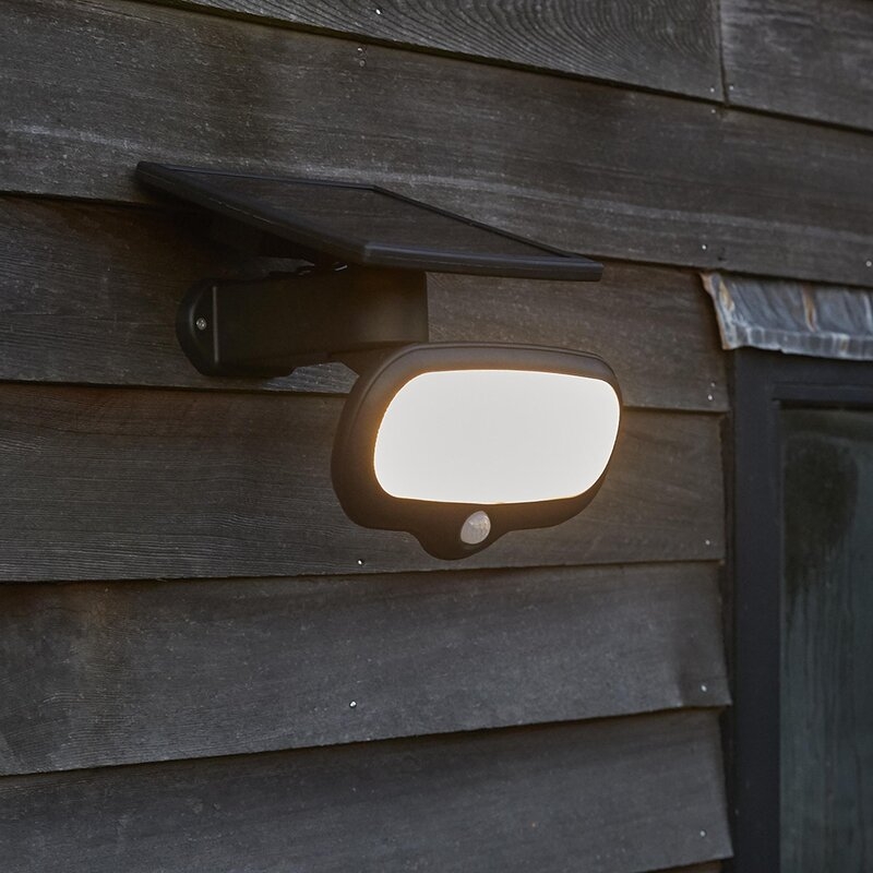 Luminaria Solar Montevideo con detector de presencia Luxform