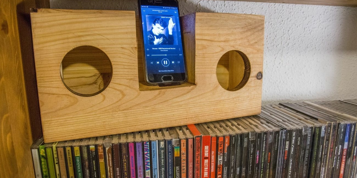 Altavoces de madera para el móvil Cadena88 Altavoces de madera para el móvil Cadena88