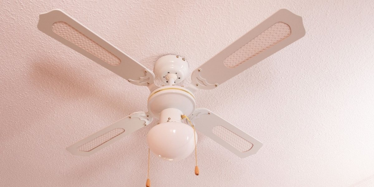 Dormitorio Acera Fanático Cómo instalar un ventilador de techo | Cadena88