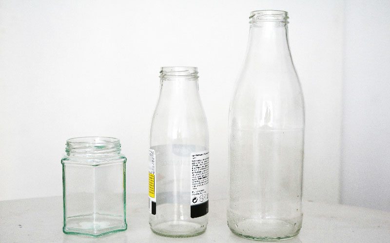 Botellas de reciclaje para proyecto